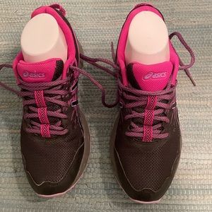 ASICS Women's Gel-Sonoma 3 Trail Running Shoes. Size 8.